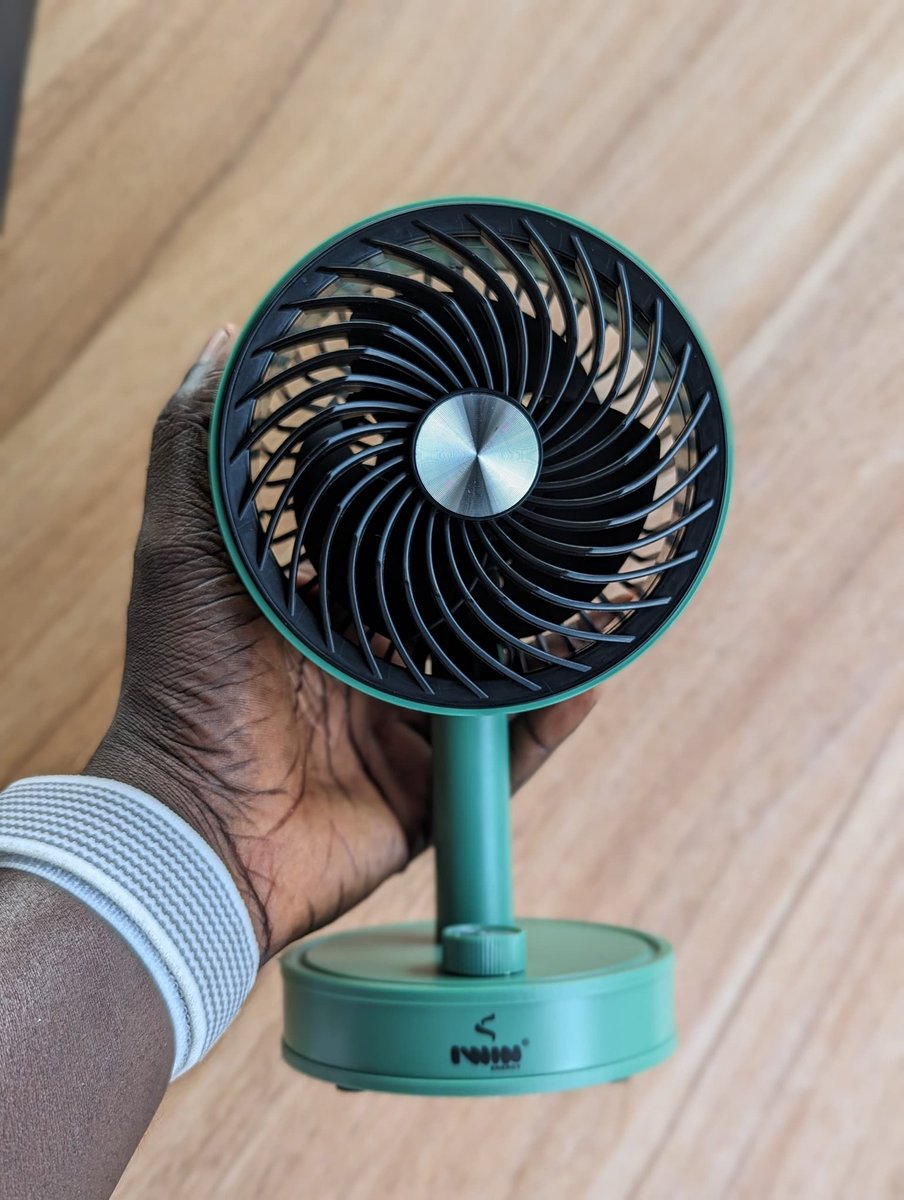 calebyung's tweet photo. 3 people 

Get the fan and buds ..

26,500 https://t.co/F0xcNsKLQH