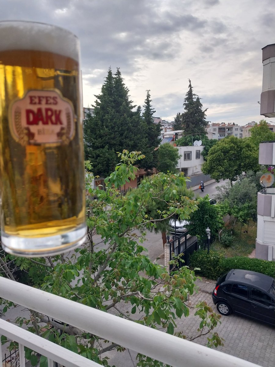 aç kapıyı gir içeri gönlüm bekliyor seni