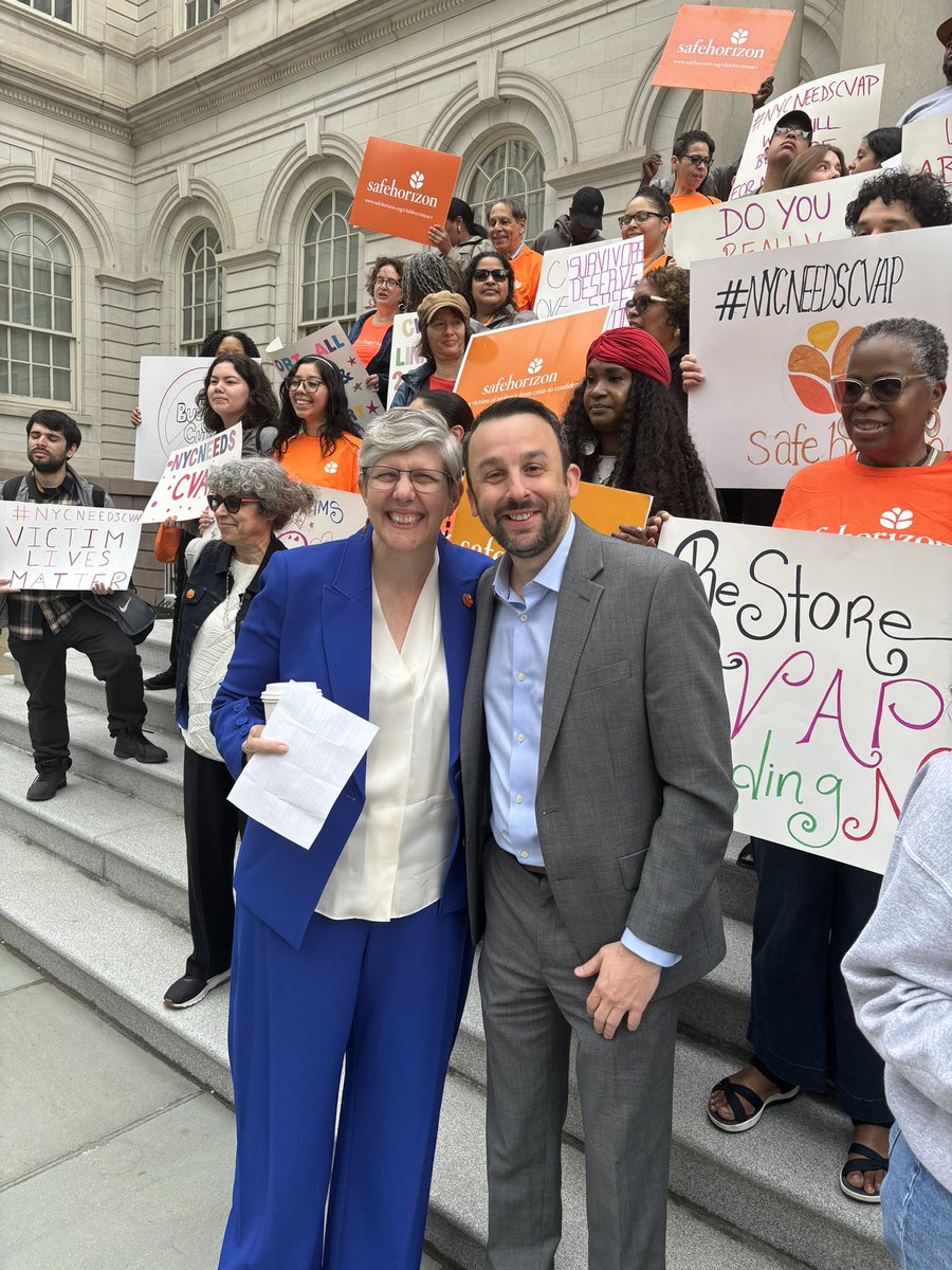 Thank you @KeithPowersNYC for joining our press conference today in support of @SafeHorizon’s Crime Victim Assistance Program (CVAP) which helped nearly 54,000 New Yorkers impacted by crime in FY23. @NYCMayor needs to restore his $3 million cut to this valuable program!