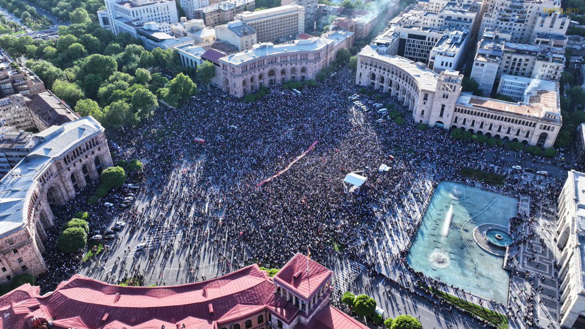 Looks like the largest anti-government protest since 2021. Photo by @Hetq_Trace