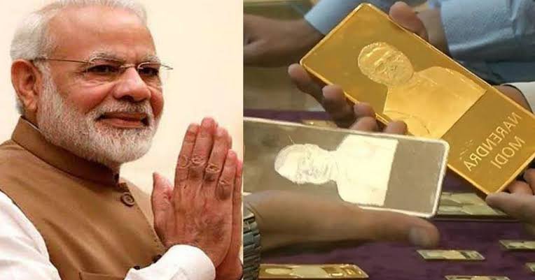 Rumour & Humour: Modi ji's 🙏campaigning strategy for Akshay Tritiya revealed😉! Forget handshakes, it's all about handouts of gold!🌟 Janpath's turning into a treasure trove tomorrow. Talk about campaigning in style!🕺 #ModiOnTheGoldenTrail 🤣Janpath #AkshayTritiya