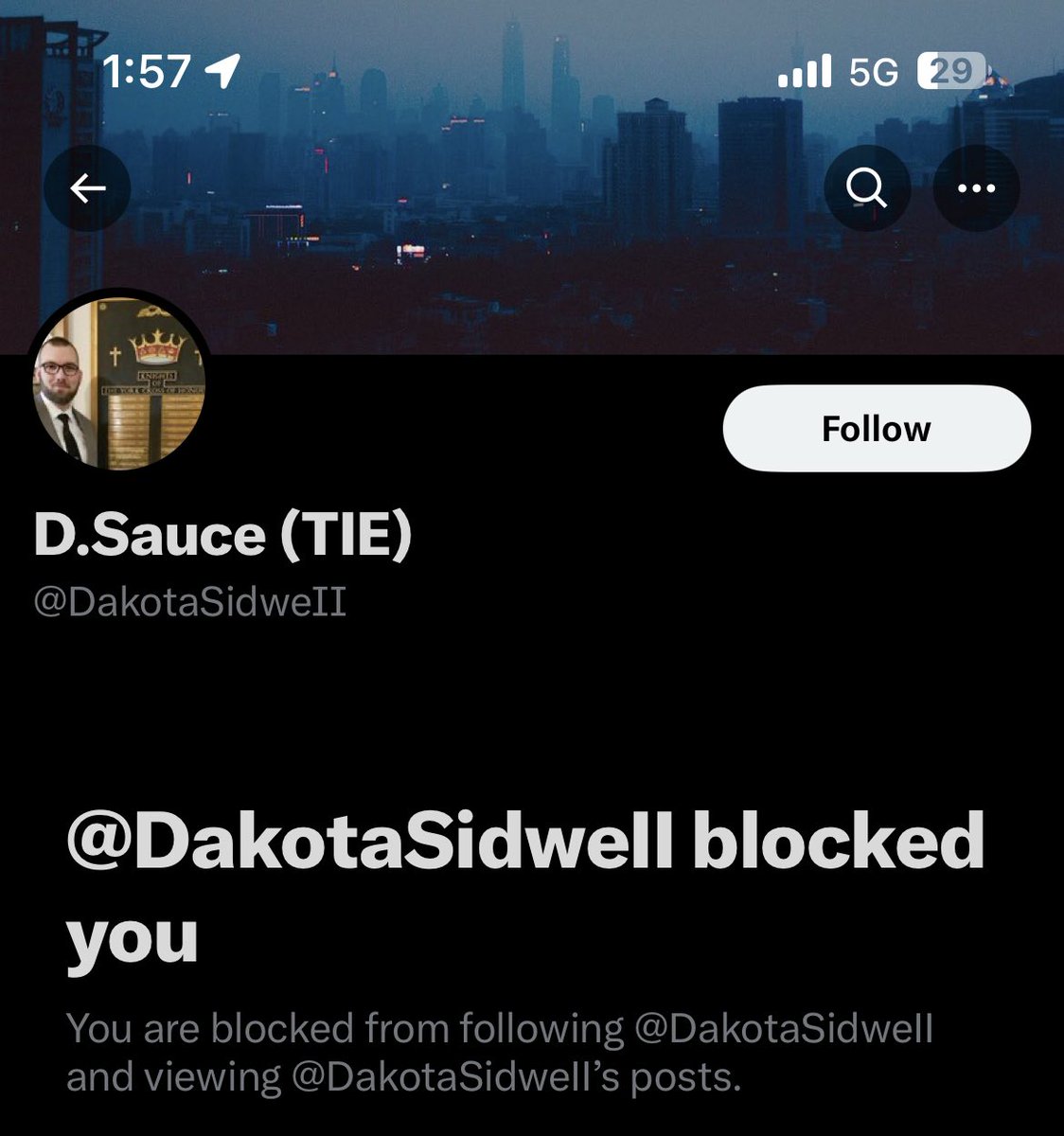 So I have an impersonator And I wanted to report them for it. (I pay for a @premium subscription) A thread. 🧵1/x The impersonator ⬇️ @DakotaSidweII
