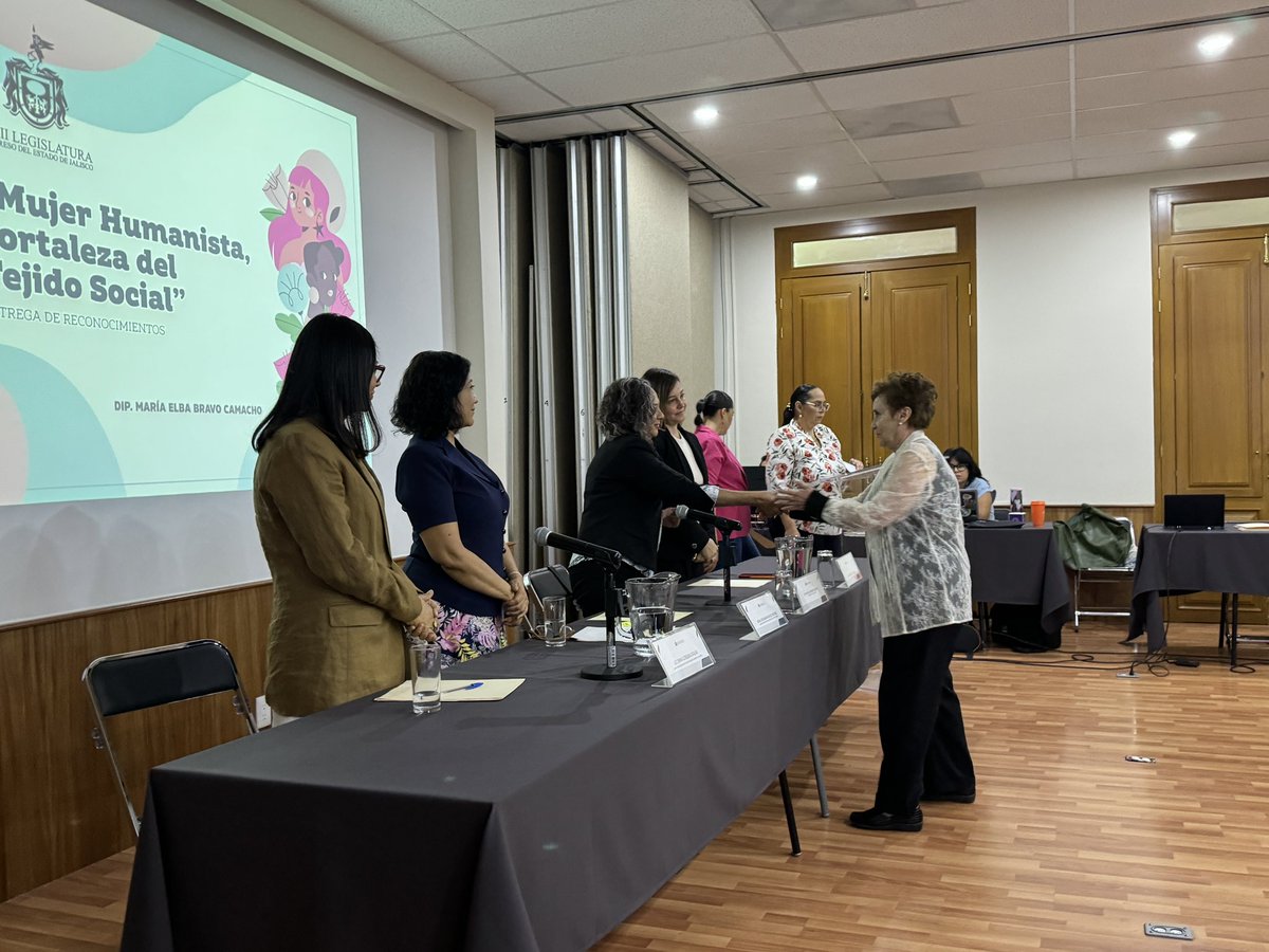 Entrega de Reconocimientos a Mujeres Destacadas de la Región Ciénega.