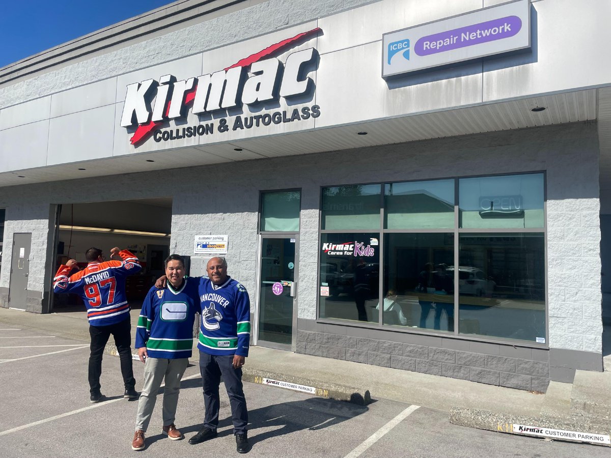 Playoff vibes: Canucks took game one, but we've got an Oilers fan holding onto hope (and his jersey)! 🏒😄 Let the friendly rivalry brew! . . . . #PlayoffFever #OfficeHockeyWars #GoCanucks #OilersFanStillSmiling #KirmacCollision #KirmacCommunity #NHL
