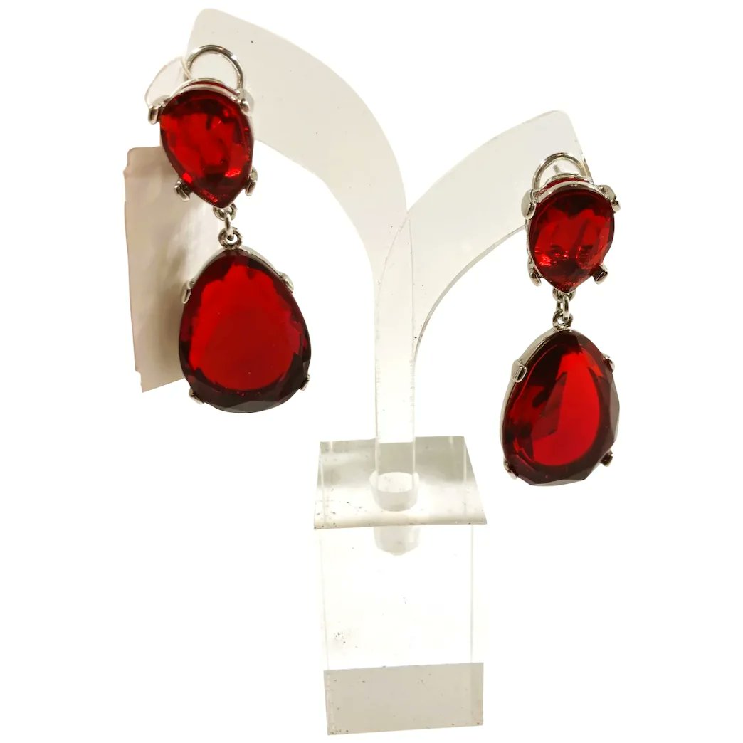 K.J.L. by Kenneth Lane Large Dangle Red Silvertone Metal Pierced Earrings Mint In Box #rubylane #vintage #earrings #designer #hautecouture #necklace #set #vintagejewelry #giftideas #jewelryaddict #vintagebeginshere #fashionista #diva #glam #sale rubylane.com/item/136230-E1…