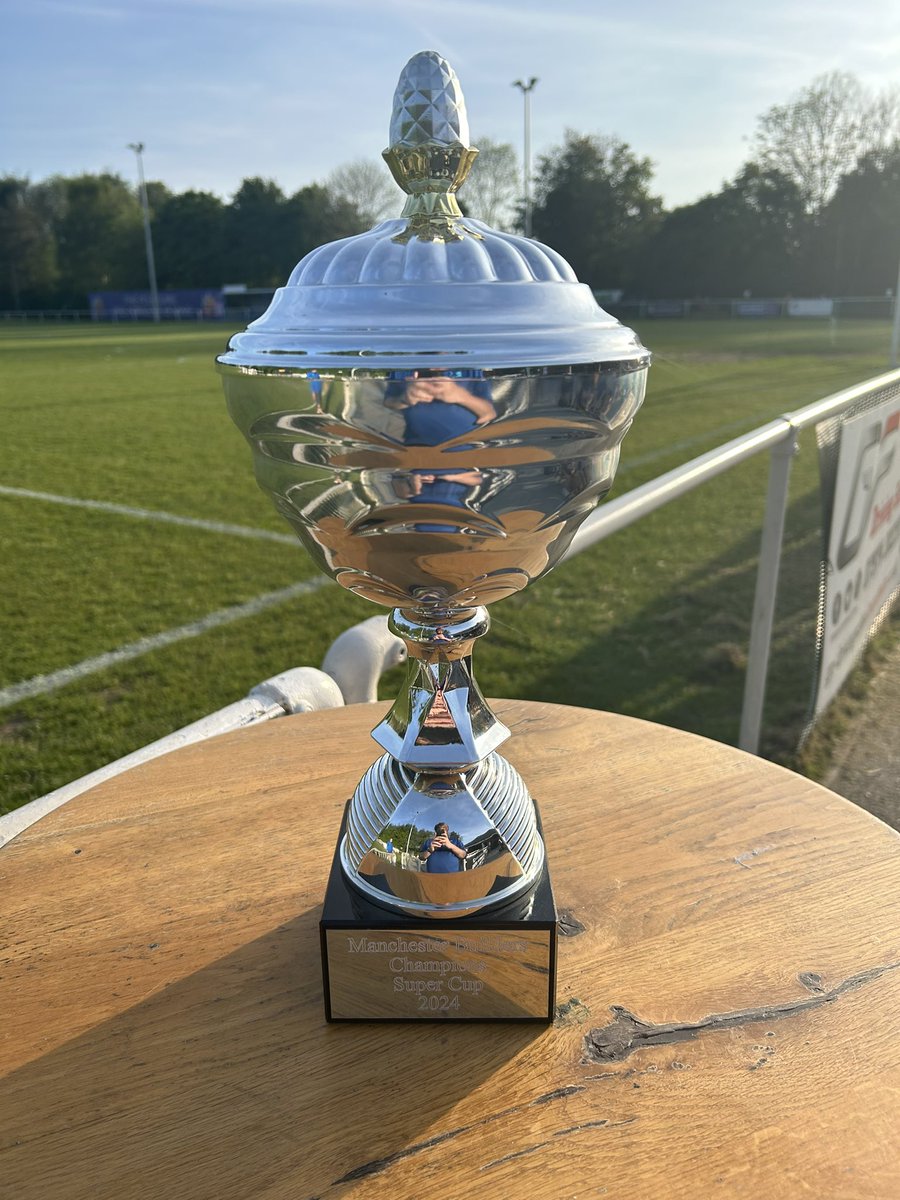 Eyes on the prize this evening 

🏆🏆🏆🏆

#UpTheAmmies
