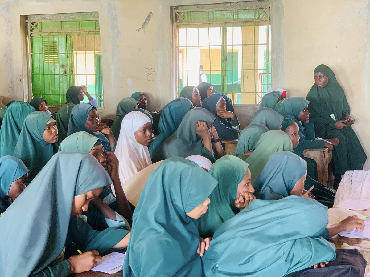 sunnahtechlab's tweet image. Our Secondary School Tour continues!  Visited Sunnah Private School to highlight the importance of tech in every field. From medicine to engineering, proficiency in technology is key! Huge thanks to the school for their support and the students for their enthusiasm! #TechEd #Edu