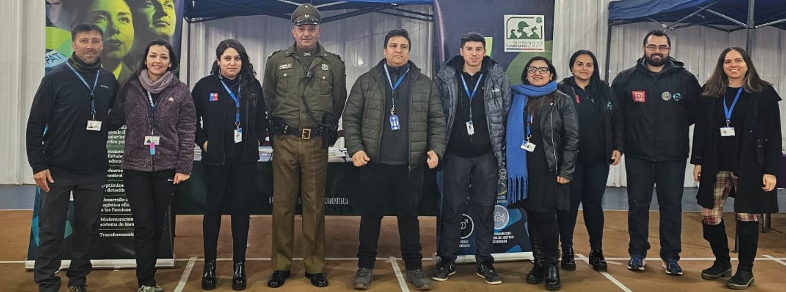 Delegado del Cuadrante N° 2 de @CarabMICC 6° Comisaría #SanVicente participó junto a #Senda, Programa Espacio Amigable de Adolescentes, Programa 4 a 7 y Corporación de Asistencia Judicial, en una feria informativa en la Escuela Carmen Gallegos de Robles #CarabinerosDeTodos