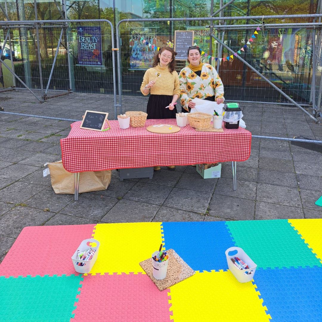 RunningDogTheatre CIC (@runningdtheatre) on Twitter photo We had a fantastic Bank Holiday! buzzing about #Peterborough
The amazing <a href="/Baskeyshizzle/">Emma Baskeyfield</a> and Helen Bovey (from <a href="/AboveBounds/">Above Bounds</a> ) were running unbeelievable crafting drop-in activities & (bee)keeping up with their buzzy friend as part of <a href="/pborokeytheatre/">Key Theatre</a> #WelcomeWeek(ender) We had a fantastic Bank Holiday! buzzing about #Peterborough
The amazing <a href="/Baskeyshizzle/">Emma Baskeyfield</a> and Helen Bovey (from <a href="/AboveBounds/">Above Bounds</a> ) were running unbeelievable crafting drop-in activities & (bee)keeping up with their buzzy friend as part of <a href="/pborokeytheatre/">Key Theatre</a> #WelcomeWeek(ender)