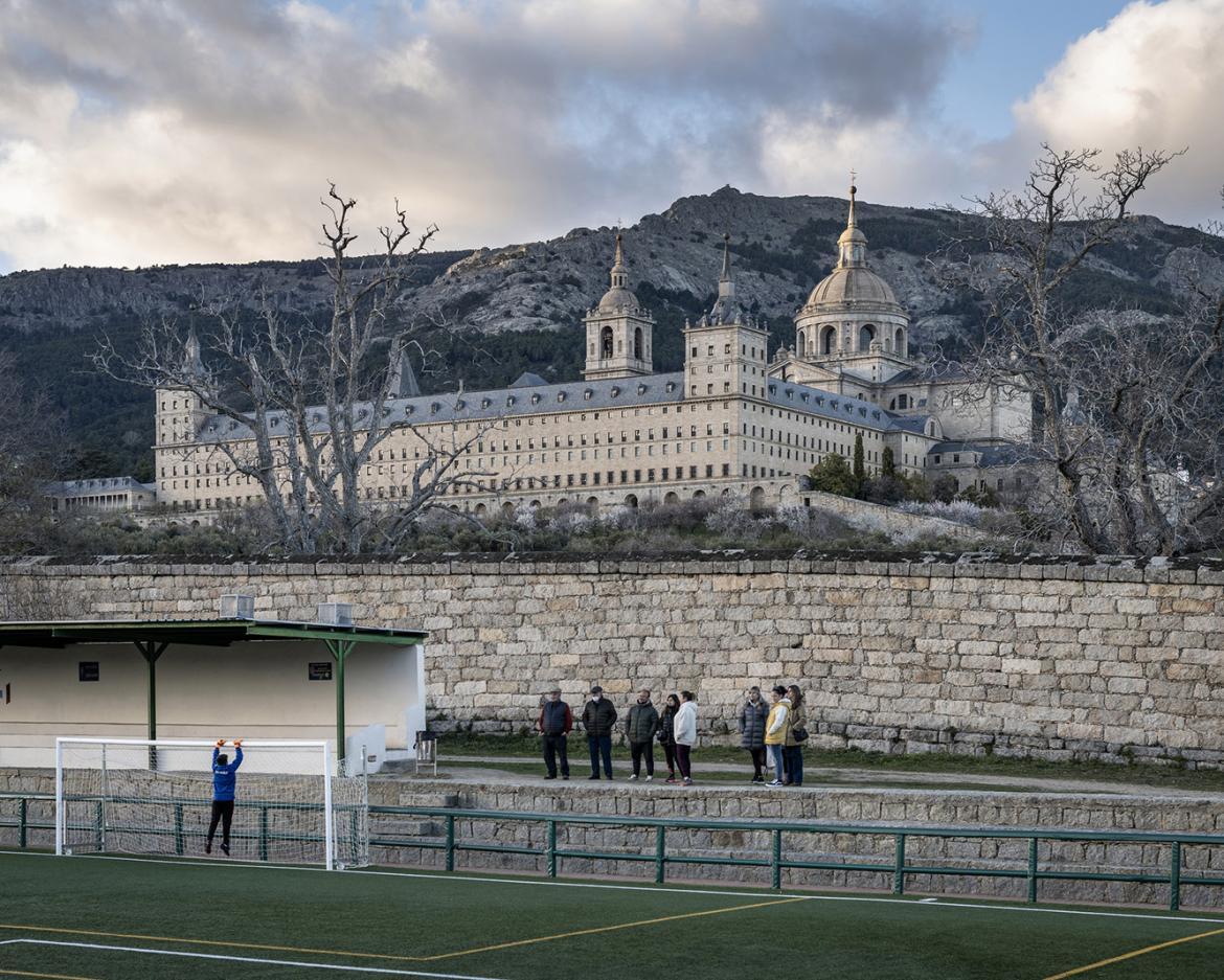 🖼️ Hoy se inaugura 'REGIÓN. Paisaje, fotografía y patrimonio' en la Casa de Cultura de #Alpedrete. En la exposición se muestra una selección de las casi 2000 fotografías del proyecto #MisiónRegión de @PatrimonioCM. 📆 Hasta el 29 de mayo de 2024. +Info: c.madrid/duozp10