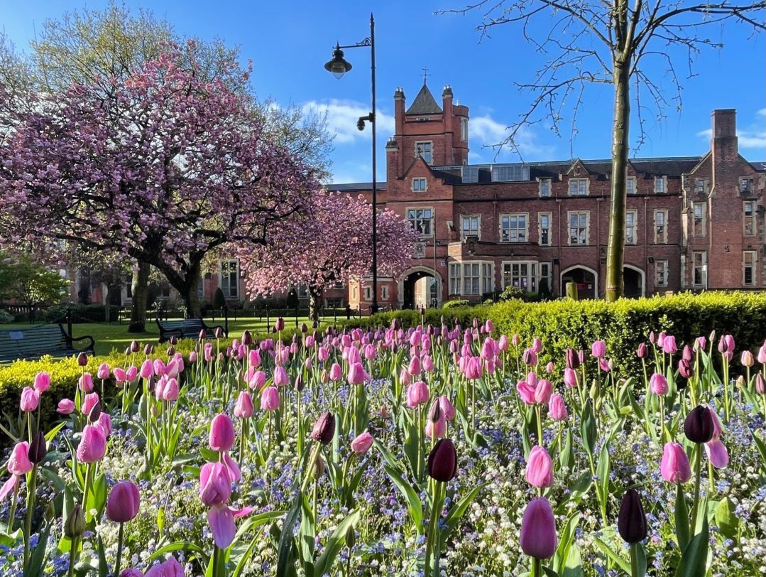 Visit Belfast Business Events (@visitbelfastbiz) on Twitter photo MAKE A SUSTAINABLE CHOICE FOR YOUR CONFERENCE OR EVENT WITH <a href="/QUBelfast/">Queen's University Belfast 🎓</a>
#Sustainability is a key priority in their event delivery and they have been awarded the Green Meetings Gold Standard, accredited by <a href="/GreenTourismUK/">Green Tourism</a>
More info: qub.ac.uk/events-at-quee…
#eventprofs MAKE A SUSTAINABLE CHOICE FOR YOUR CONFERENCE OR EVENT WITH <a href="/QUBelfast/">Queen's University Belfast 🎓</a>
#Sustainability is a key priority in their event delivery and they have been awarded the Green Meetings Gold Standard, accredited by <a href="/GreenTourismUK/">Green Tourism</a>
More info: qub.ac.uk/events-at-quee…
#eventprofs