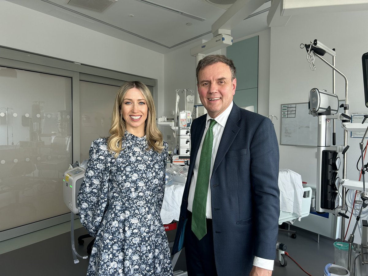 Great to have Chief Secretary to the Treasury Laura Trott visit @ChelwestFT today to see: ✅ record Government investment into the NHS. ✅ robotic surgery theatre for gynaecology, speeding up the patient experience. ✅ new treatment centre. ✅ hospital rated “outstanding”