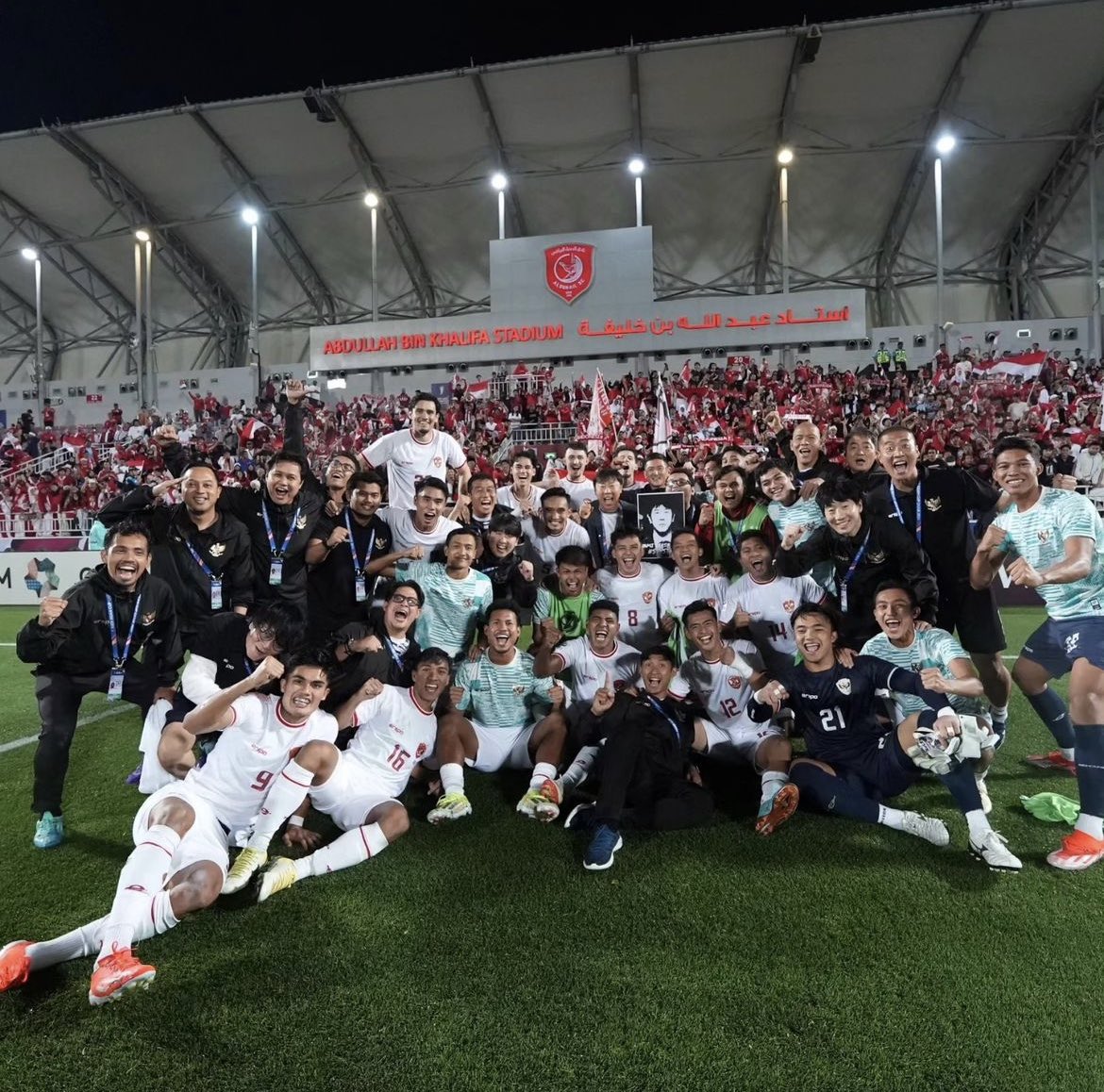 BolaBolaAja's tweet image. kalian luar biasa. jgn pikir kalian mengecewakan kita tapi sebaliknya kalian itu sudah sangamembuat rakyat indonesia bangga. untuk tim debutan ini pencapaian luar biasa, Terimakasih Garuda Muda❤️🇮🇩🦅

See You Juni Shin Tae Yong ale ale👊

#TimnasDay
Wasit FIFA Dewangga