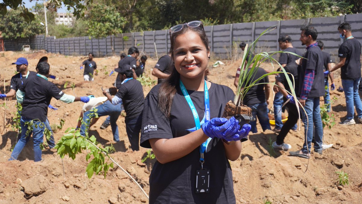 Recently in Hyderabad, Virtusa Foundation completed an incredible Miyawaki plantation, planting over 11,000 saplings like neem, guava, papaya, custard, etc. Proud to contribute to a sustainable future! 🌱 
#VirtusaFoundation #EngineeringFirst #VirtusaCSR #LifeAtVirtusa