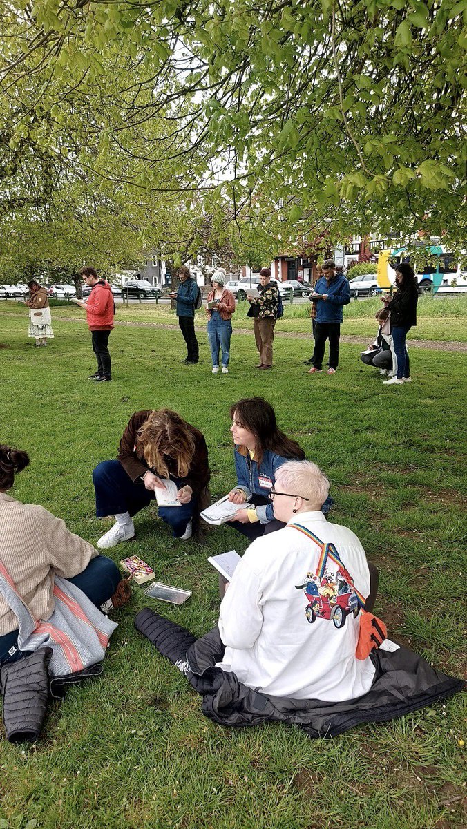 Thanks so much to everyone that joined the Cardiff Drawing Walking Tour! If you missed the event at CAF there's still a chance to draw along with Briar White's online drawing workshop! 🌲🌳🌿🌱 🎟 Register for free here: bit.ly/onlineillustra…