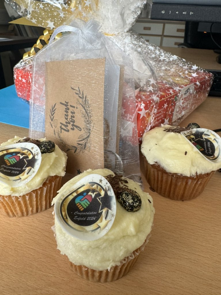 OSCARS Celebration in EMH. Celebrating the division with the most number of nominations, and of course the individual teams and staff! (Special thanks to the admin team for sprinkling their magic fairy dust all over!) <a href="/TileyHill/">Sarah Tiley-hill</a> <a href="/BhoobunRuna/">Runa. Bhoobun</a>