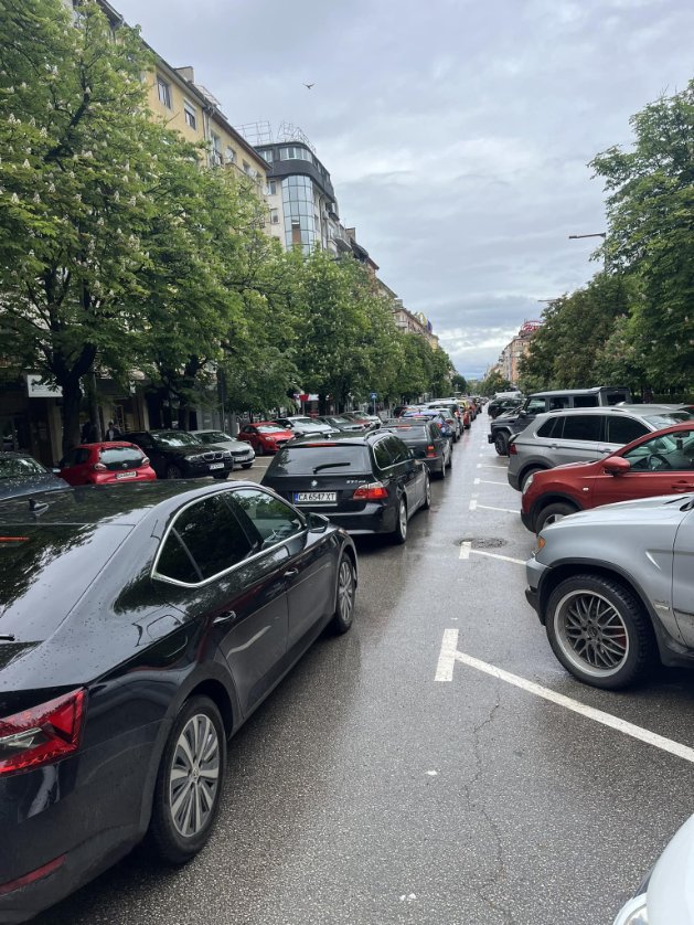 asengenov's tweet photo. Спасисофиянците: Няма да има задръствания по "Витоша". Решението е много добро и е в полза на всички!
Всички: https://t.co/8hyp8Qu9XS