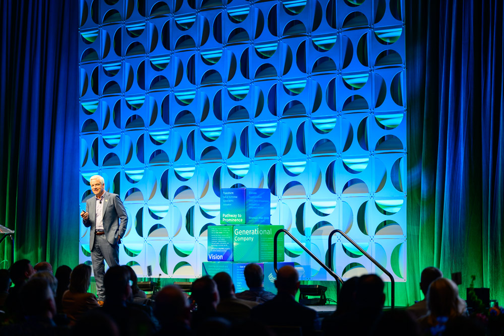 380 of our employee owners gathered in #Raleigh for our annual Partners Event! We strengthened bonds and explored how to continue being forward-thinking leaders as we partner with clients & communities to create a more sustainable future. 📸: @kristaphoto #OurPeopleMakeUsGreat