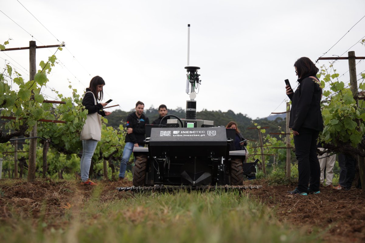 Encuentro de @NOVATERRA19 “Sembrando cambios en la GIP para una viticultura más sostenible” en @TerrasGauda para intercambiar conocimientos obtenidos y experiencia práctica sobre soluciones más sostenibles en la protección de las plantas y nuevas estrategias de manejo del suelo