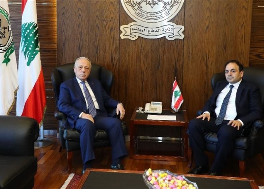 وزير الدفاع عرض التطورات مع النائب حيدر ناصر والتقى زهير العبيدي  