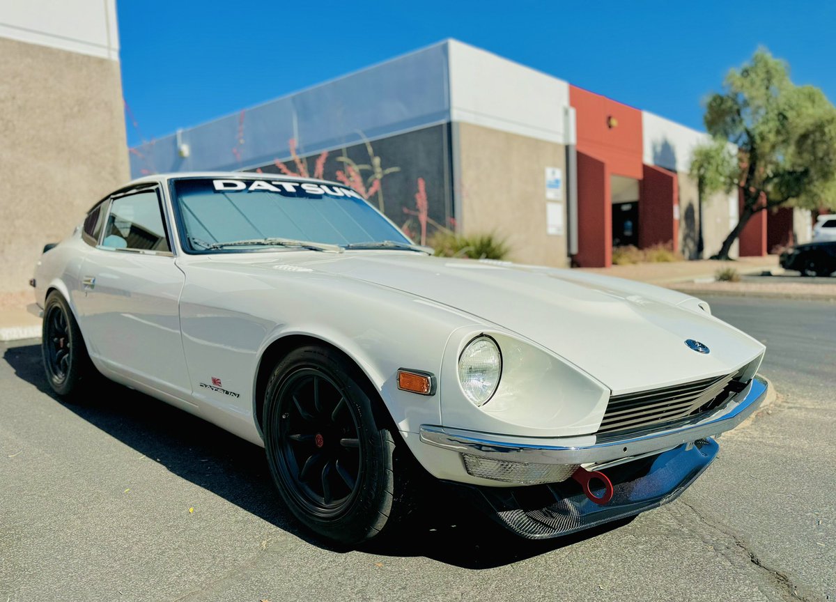 Drove the Z to the office today. It’s a beautiful morning. #datsun #nissan #nismo #240Z #240zg #260Z #280Z #280ZX #300ZX #350ZX #370Z #400Z #ProtoZ #Z #desertzassociation #fairladyz #gtr #japan #japanesecar #nissanz #carsandcoffee #JDM #watanabewheels #Nissan