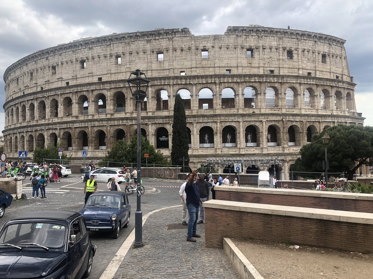🎼 Owed Trafford is falling down, Ten Hag is ……….