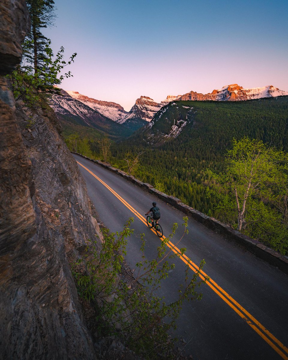 Planning to pedal the iconic Going-to-the-Sun Road this spring? You’ll need a vehicle reservation to enter the west side beginning May 24, (no reservations are required at the St. Mary Entrance). There is also road construction in the area. bit.ly/3Wg8iFT 📷: Chance