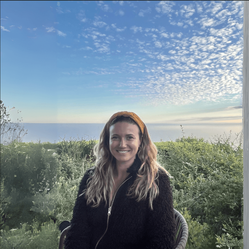Chamberlain Coffee has been on a tear over the last few years, paving the retail playbook for influencer-founded brands.

The person behind it all?

Liz Ahern, their former CMO.

Here’s how Liz helped expand Chamberlain Coffee into Walmart, Target, and Whole Foods. ⬇️