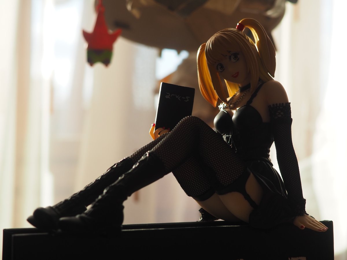 unicornbars7's tweet photo. just bought her! > 3 < https://t.co/iIvyqHGjO5