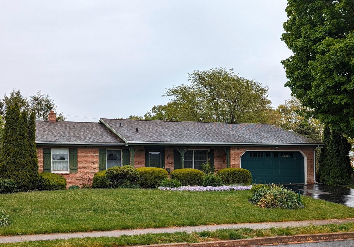 OPEN HOUSE! -- Saturday, May 11 - 1-3 p.m. -- Showings start Thursday, 5/9 @ 3 p.m. -- $350,000
📬 1119 Marie Avenue, Ephrata
🛏 3 BR, 2 Baths
Discover the epitome of cozy living in this delightful ranch-style retreat tucked away in a serene neighborhood. 
#marianruttteam