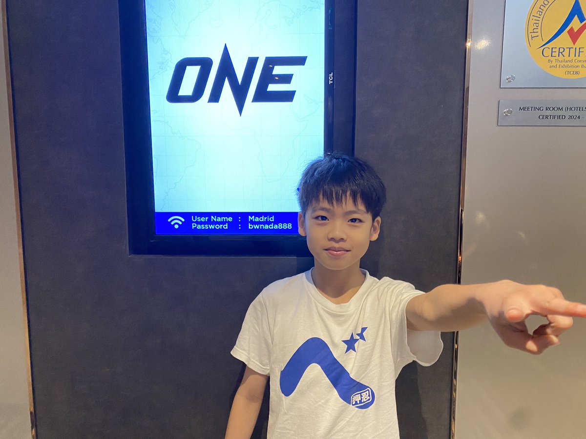 ONEルールミーティングに現れた福生ピーチクパーチク👦
#林田海 #橋本道場 #ONECHAMPIONSHIP
#ONEFRIDAYNIGHT #福生キックボクシング　#福生

hashimoto-dojo.com