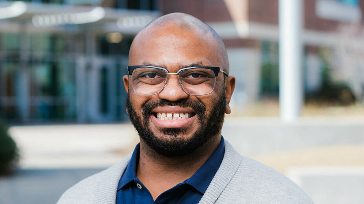🎉 Kudos to Dr. Raymond Jones for being selected to participate in the @UCSanDiego Sustained Training in HIV and Aging Research Program. The program will increase his knowledge concerning the development, implementation, & dissemination of HIV & aging mental health research.