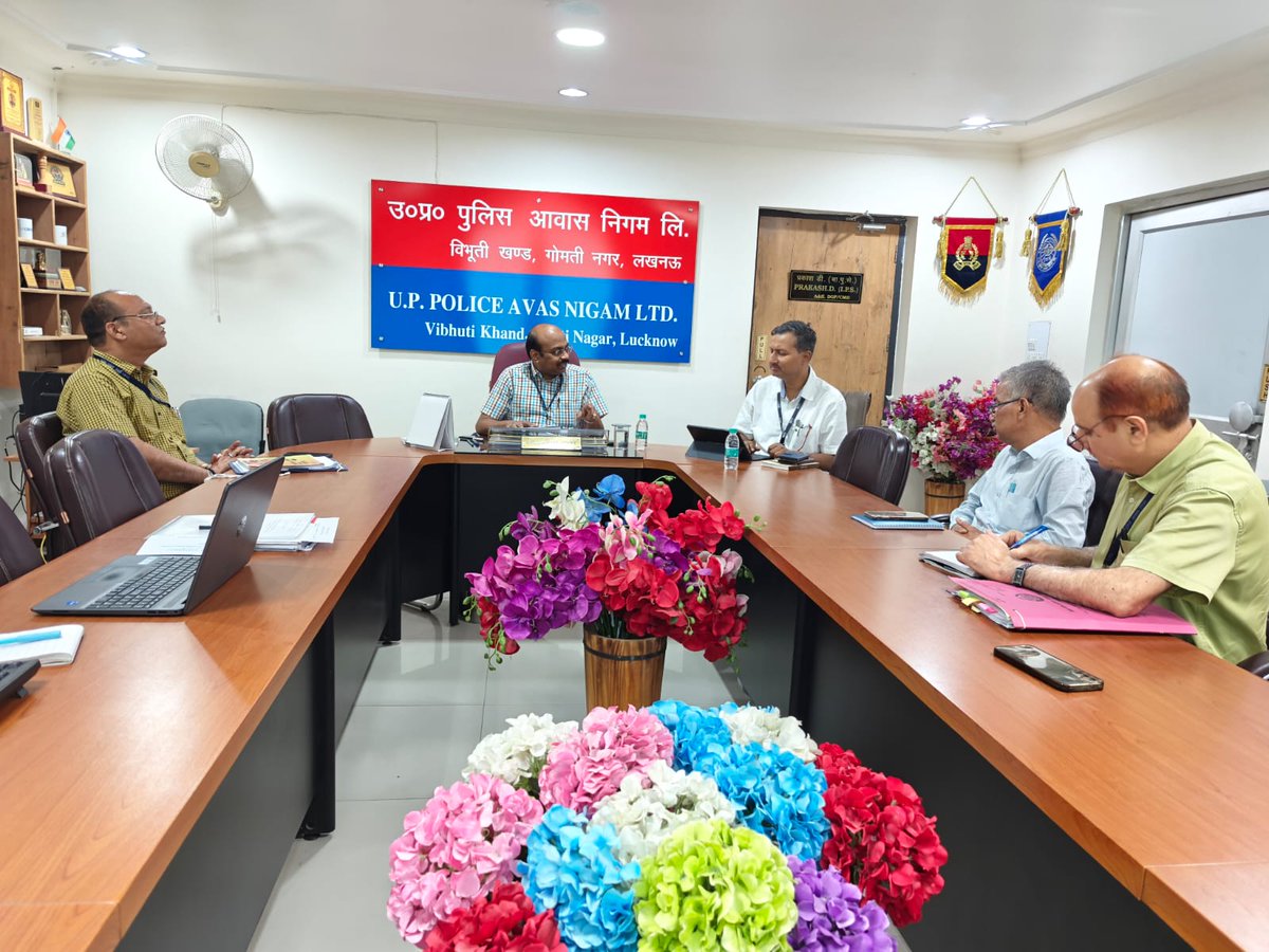 CmdUppan's tweet photo. Sh.Prakash.D,IPS,CMD UPPAN conducted a meeting with Sh. Nilabja Chaudhary,IPS,IGP regarding buildings to be undertaken by Police Avas Nigam..
Sh. Sanjeev Saxena GM, Sh. Suresh Singh,PM &amp; others were present..
#UPPoliceAvasNigam
@myogiadityanath 
@Uppolice https://t.co/9foznCASY8
