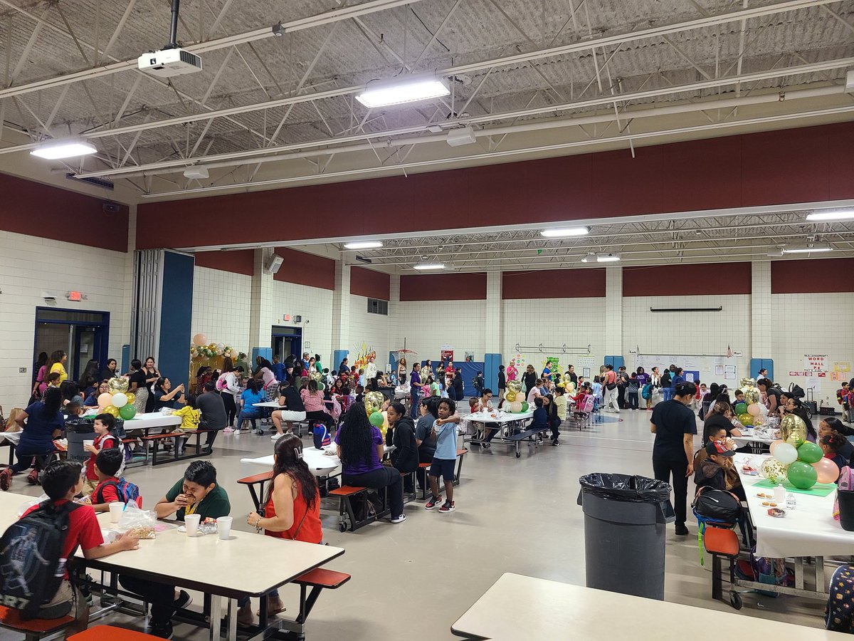 Rees Elementary (Performing & Visual Arts Academy) tweet media