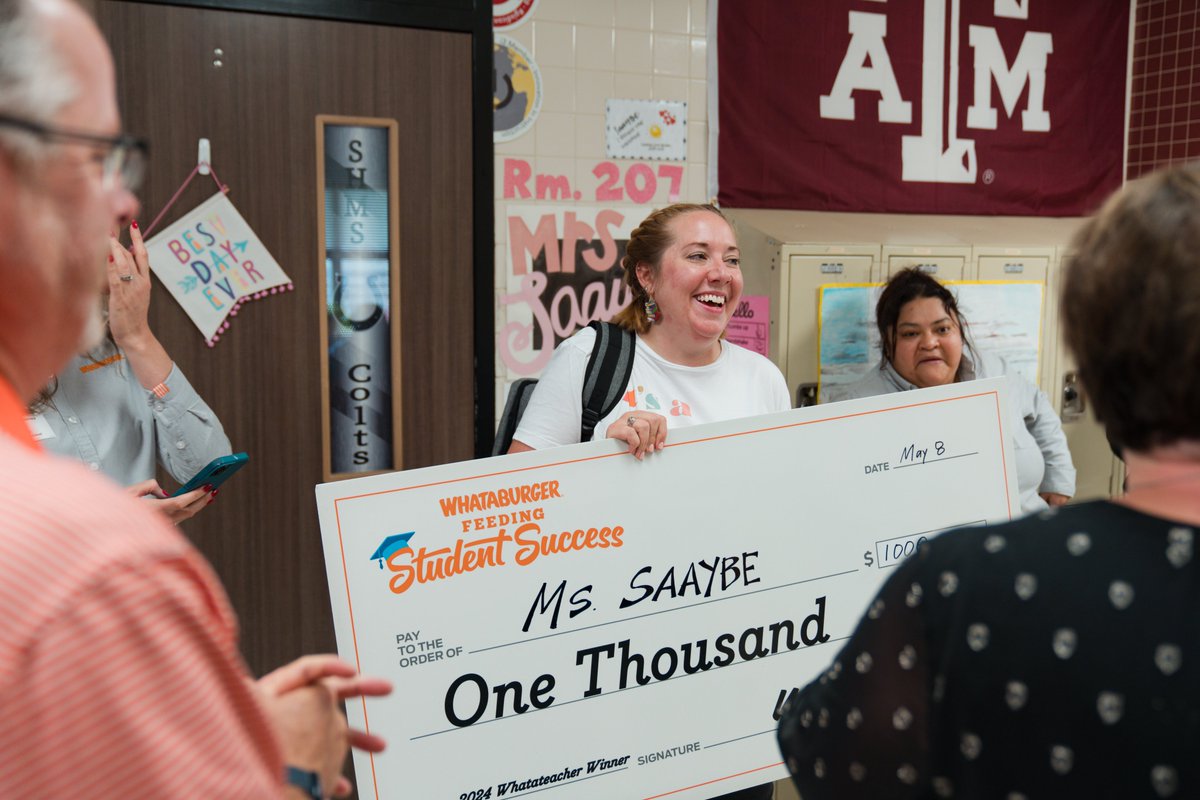 Let's celebrate Mrs. Saaybe from @SHMS_Colts for being awarded with the WhataTeacher award from Whataburger! Whataburger honors teachers who have made especially great impacts on their students and in their communities. Thank you to our local Garland Whataburgers for honoring one…