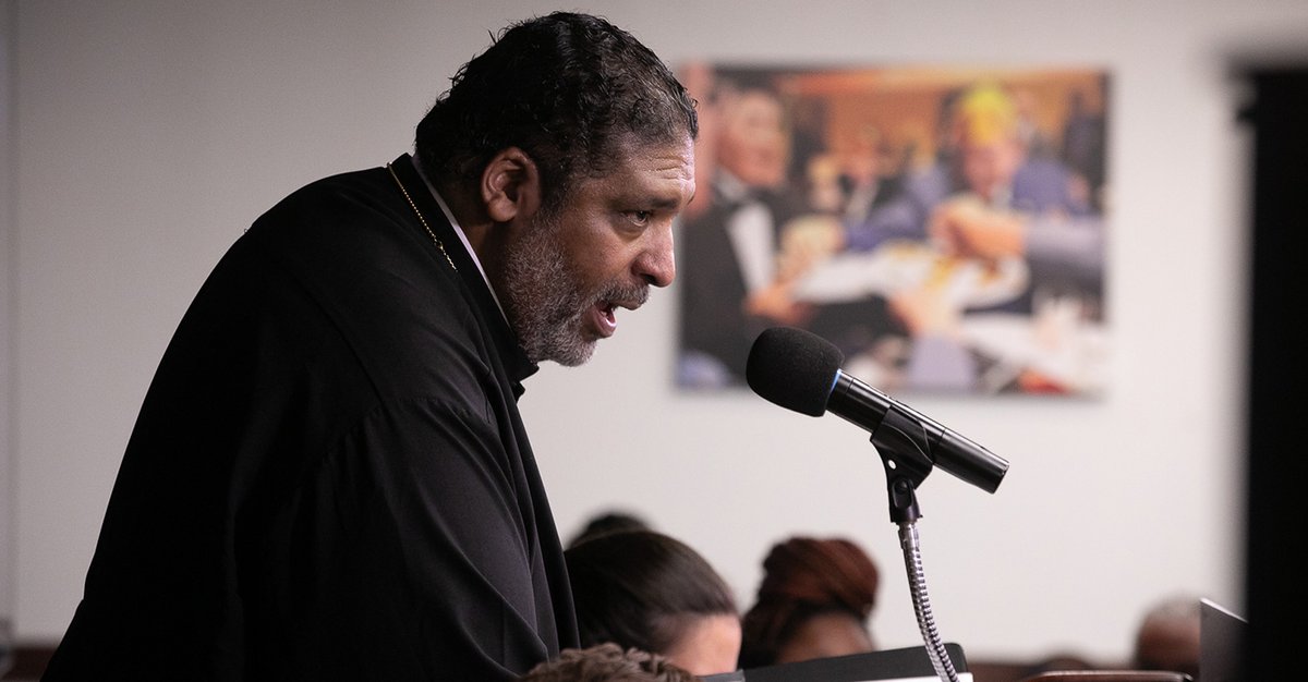 Learn about the 'Mass Poor People’s and Low-Wage Workers’ Assembly and Moral March on Washington, D.C.' led by @RevDrBarber & @LizTheo. Discover how they're mobilizing millions of infrequent voters to demand attention to #Poverty & #EconomicInequality. 

miamitimesonline.com/news/world_nat…