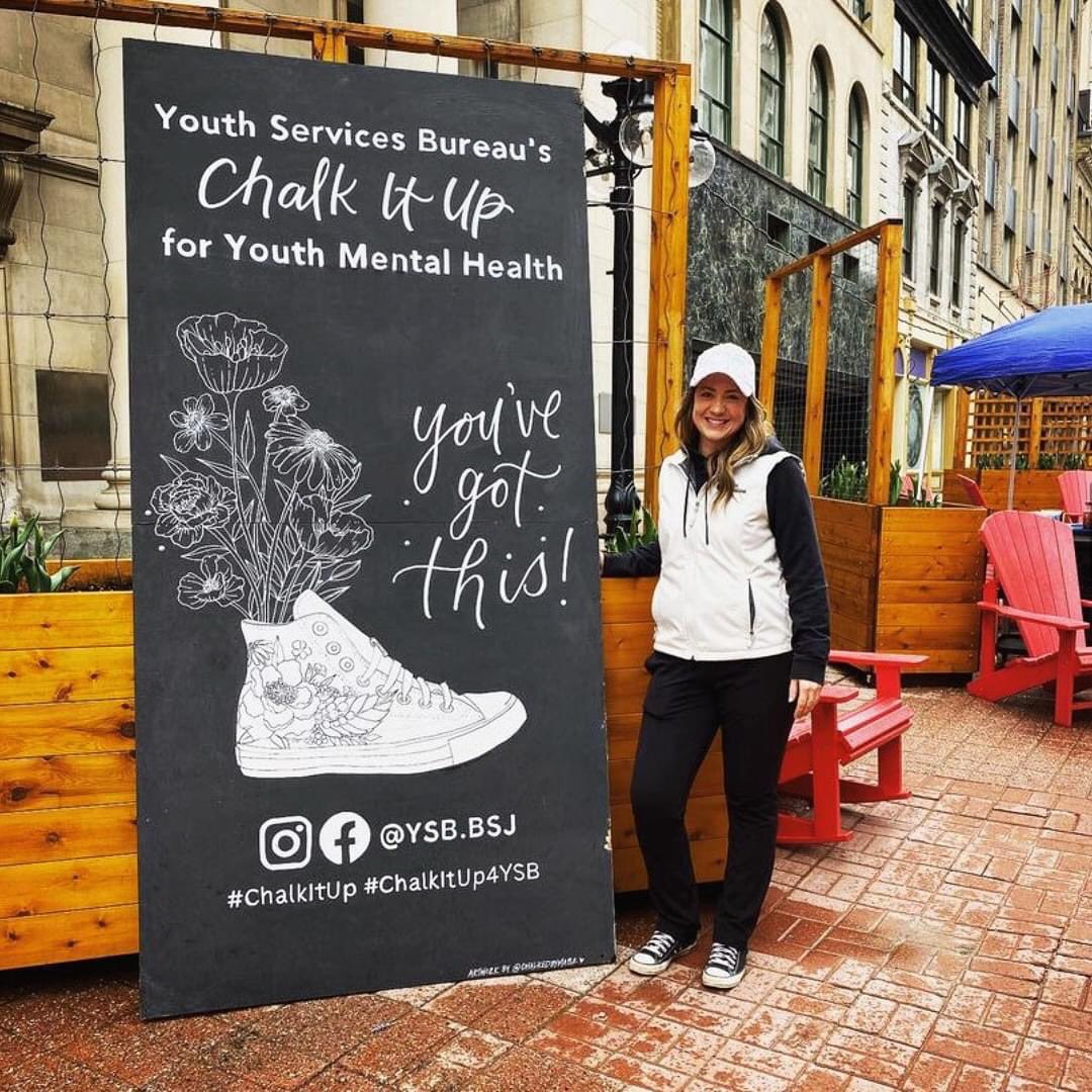 Join Ottawa’s @ysb_bsj on Sparks Street until 3pm for their #ChalkItUp event! Chalk positive messages of hope & support for local youth. Fuelled by yummy coffee donated by Bridgehead Coffeehouse ☕️ #ChalkItUp4YSB #YouthMentalHealth #MentalHealthWeek
