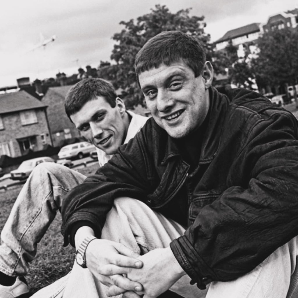 #TBT Shaun & Bez 😎🎙️🕺🏻🪇 . 📷: Richard Bellia . #ShaunRyder #Bez #SWR #HappyMondays #ThrowbackThursday