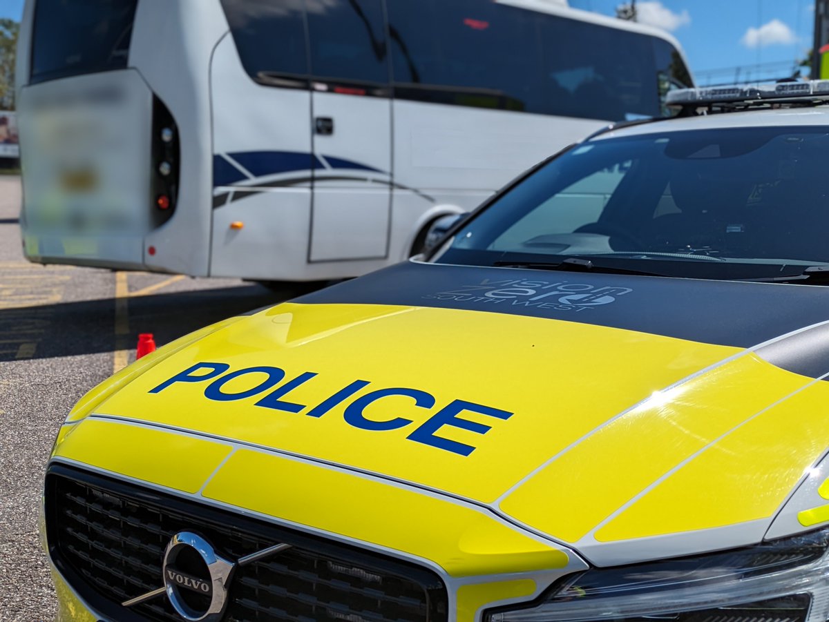🚌 Among the offences detected were bald tyres, engine faults, no insurance and a dangerous fuel leak 👉 Full story: visionzerosouthwest.co.uk/police-bus-ope…