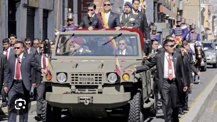 Si en los tiempos de Rafael Correa no había los crimenes, secuestros, sicariatos, que existe ahora...
Entonces, porqué chucha Rafael Correa necesitaba de 100 guardaespaldas, más los policías y militares y carros blindados para protegerlo ....????

Tirano vanidoso MMVRG