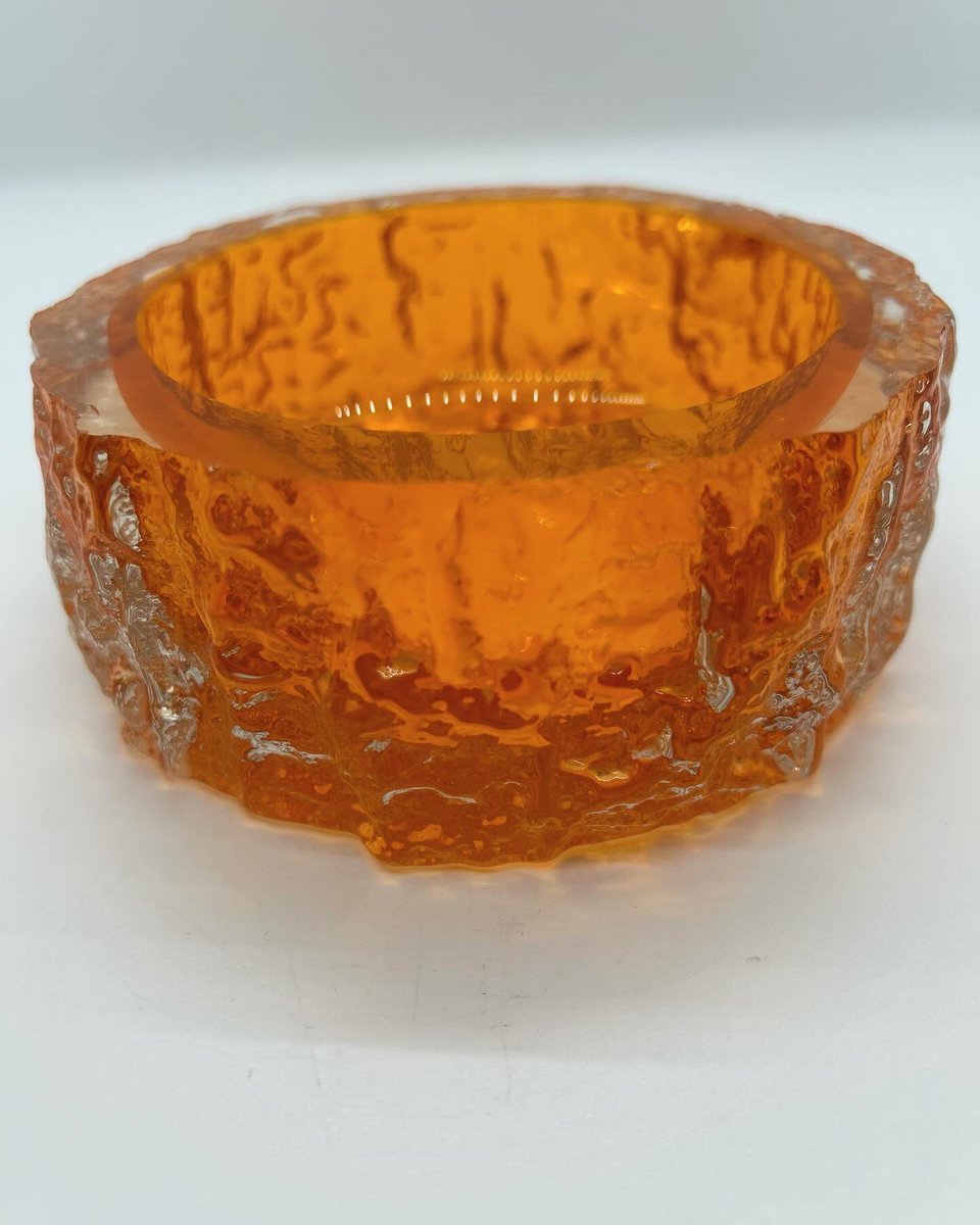 Newly added! Vintage Geoffrey Baxter for Whitefriars bark glass/textured glass bowl in tangerine! Lots of lovely antique, vintage and retro items for sale! happinessnostalgia.etsy.com #MHHSBD
