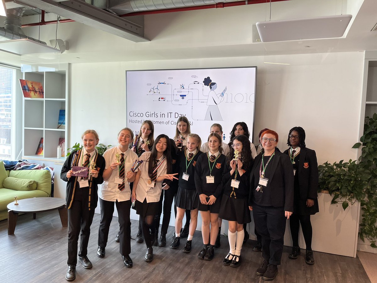 Computing_PLS's tweet image. Our @Prendergast_PLS students had a fantastic time at the #STEM #WomenofCiscoUKI workshop delivered by fantastic #CiscoUK team! Thank you @CiscoUKI and @WomenOfCisco! @LouiseCisco @WeAreCisco