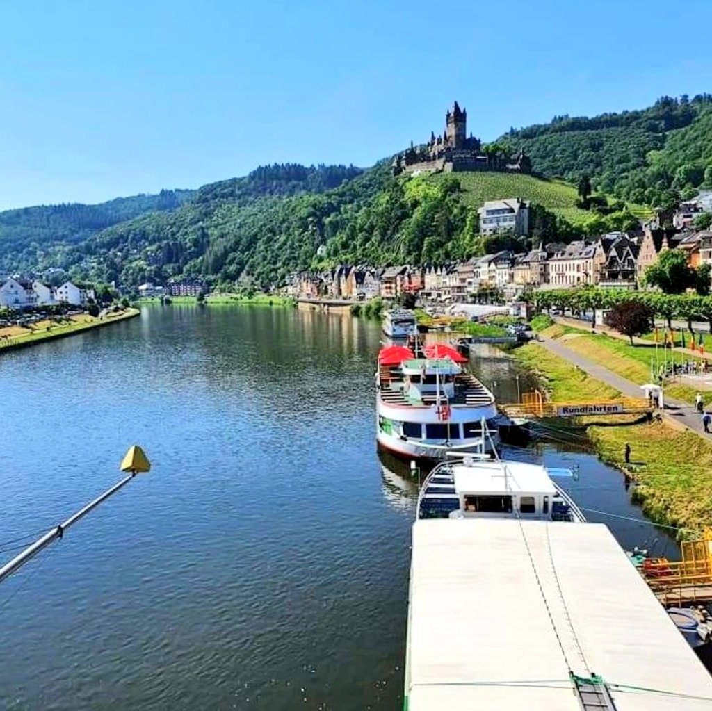 📍Cochem -Germany

✈🌧⛅☀️🏟🏞🏝🏕🏖🌍🌊⚽️🚢💫