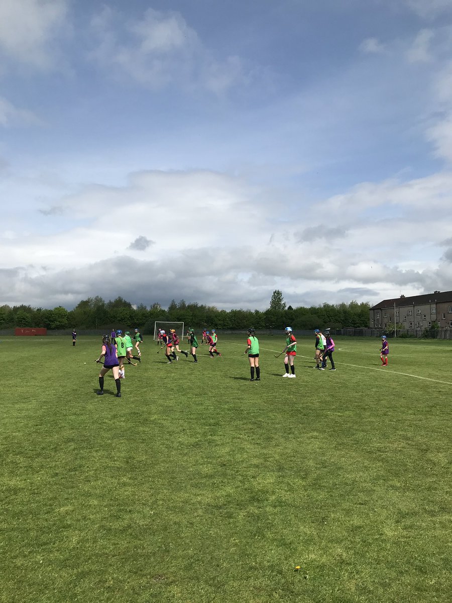 SGG Shinty Girls Day 🏑 Well done to our amazing pupils for attending and taking part in a fun filled day👏🏼 @mrs_macleodBA @BishopbriggsAC