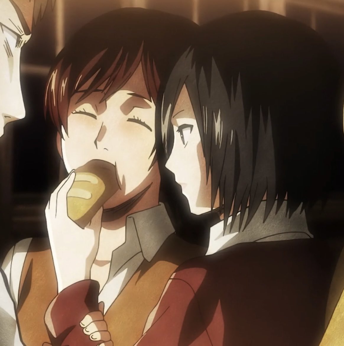 Mikasa & Sasha 🥖