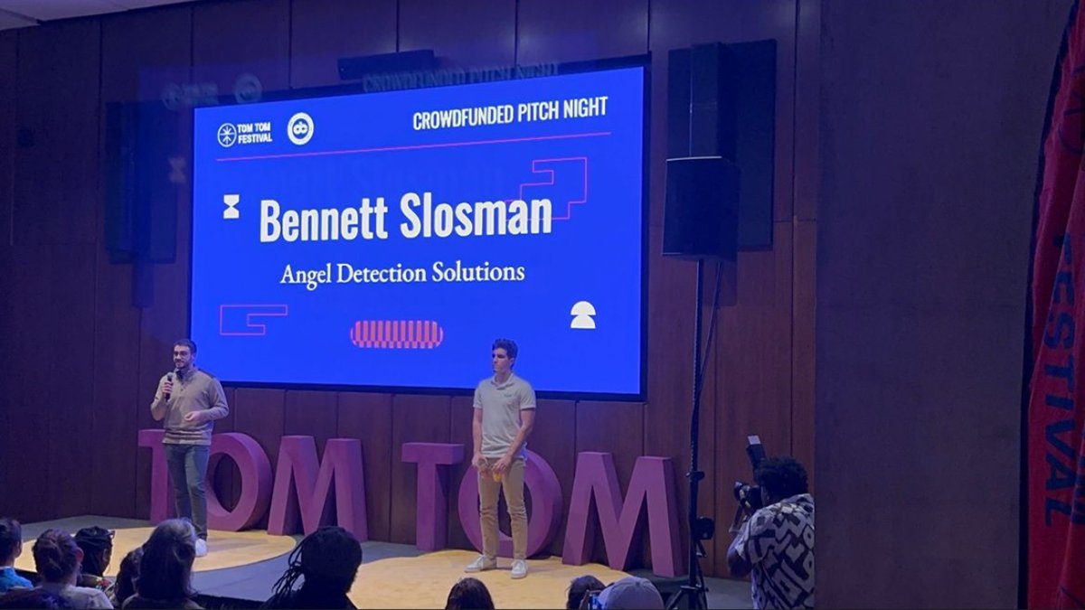 Jepson School (@jepsonschool) on Twitter photo A disposable cup that detects a date rape drug in a drink was the audience favorite at the <a href="/TomTomFest/">Tom Tom Foundation</a> Crowdfunded Pitch Night, 4/17 in Charlottesville. Two Jepson students & an exchange student developed the cup in their class Intro to #Entrepreneurship. sl.richmond.edu/rN A disposable cup that detects a date rape drug in a drink was the audience favorite at the <a href="/TomTomFest/">Tom Tom Foundation</a> Crowdfunded Pitch Night, 4/17 in Charlottesville. Two Jepson students & an exchange student developed the cup in their class Intro to #Entrepreneurship. sl.richmond.edu/rN
