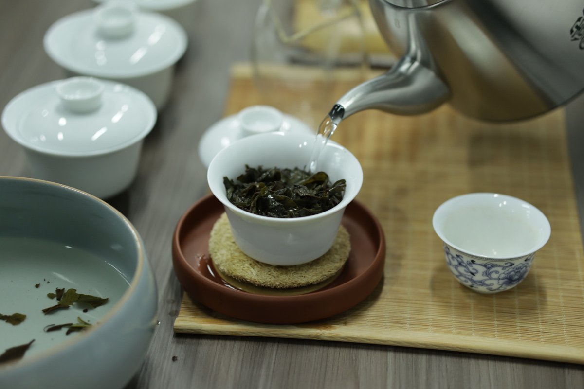 🍵 Dive into the world of #TeaCulture! #NextGen from different countries immerses themselves in the beauty of Chinese tea traditions. From delicate Pu’er to fragrant Oolong, they savored every sip and experienced the richness of Chinese tea culture through their journey! 🌿
