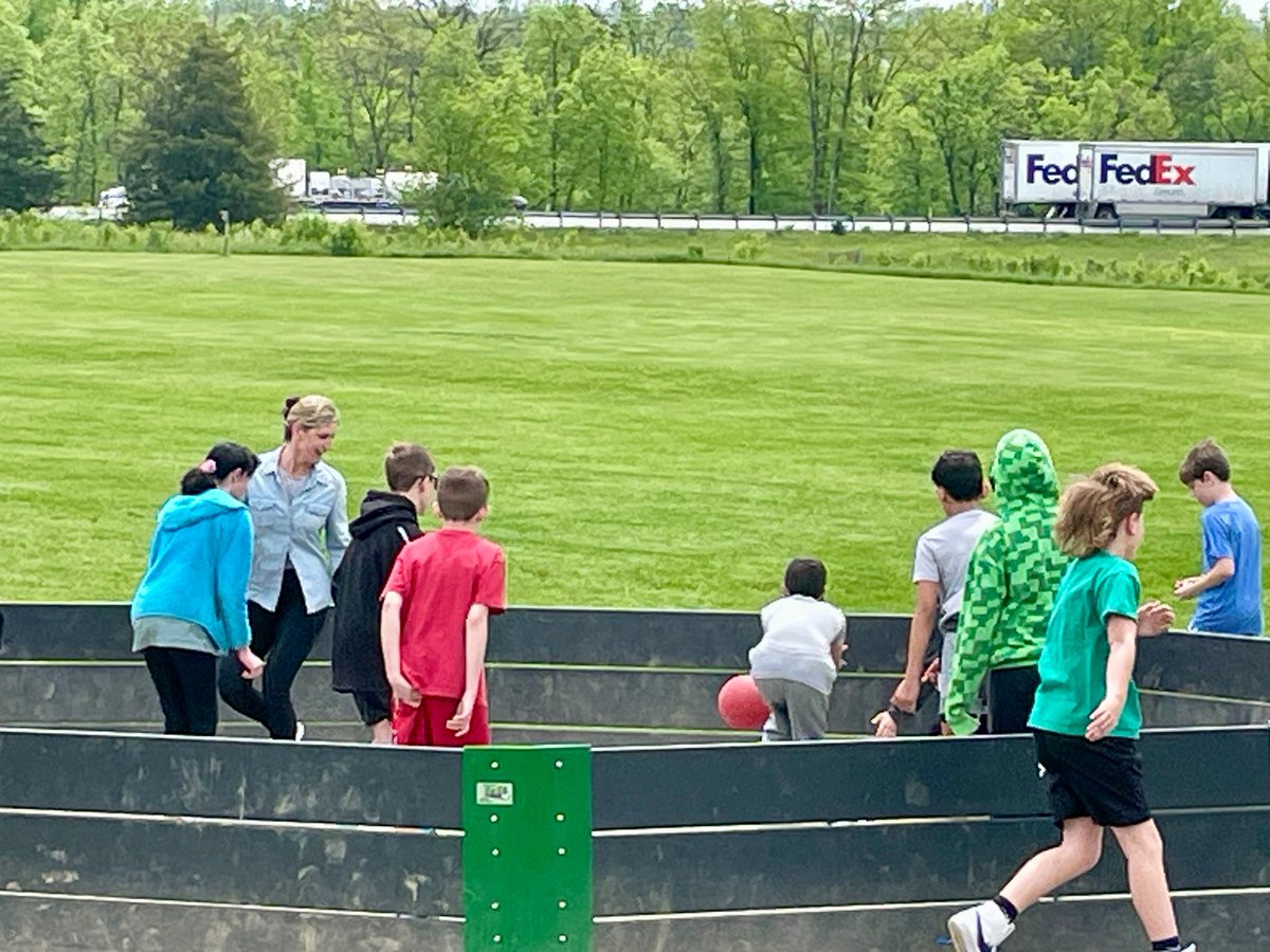 🛝 Fun day alert! Silver Spring's principal, Mr. Gilbert, showed off his four square and soccer skills, while Green Ridge’s interim principal, Mrs. Ireland, jumped into the Gaga Pit. Playtime with principals! 🦅 #CVproud