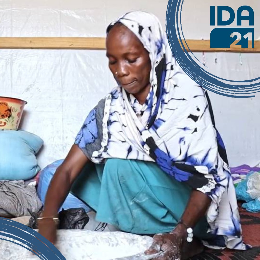 In #Chad, #IDAworks with UN @Refugees to provide support for displaced persons & the communities that host them.    

Through investments in healthcare, education & social protection, @WBG_IDA is addressing immediate and long-term needs. 

wrld.bg/JCOf50Ry4G2 #IDA21