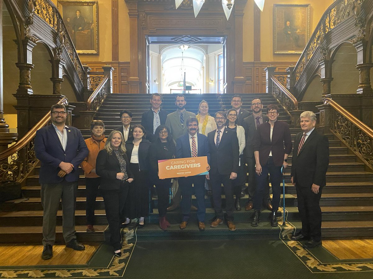 @OntarioNDP I want to thank my colleagues in the @OntarioNDP including @LGretzky @kristynwongtam @LiseVaugeois @RakocevicT & @NickelBelt for their support, as well as @JohnFraserOS & @MikeSchreiner for coming together across party lines to do the right thing. 🧵#onpoli
